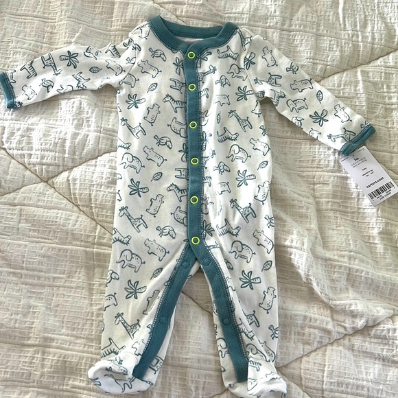 NWT snap up footie - Picture 1 of 3